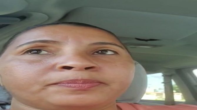 Video | Mujer denuncia que fiscalía de Monte Plata supuestamente mantiene hombre detenido injustamente