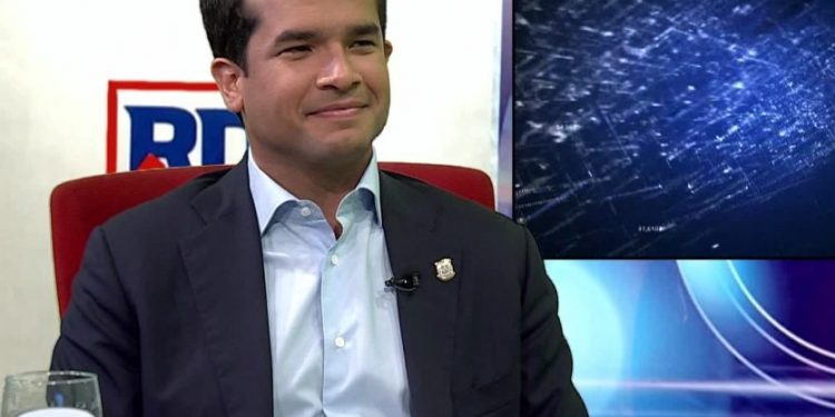 Omar Fernández considera que solo una causal puede ser incluida en el Código Penal