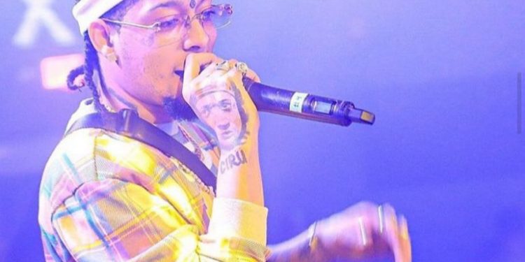 Emiten orden de arresto contra el urbano Rochy RD por fraude y estafa