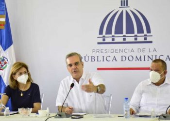 Presidente Abinader realiza encuentro con juntas de vecinos de Santo Domingo Norte