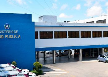 Ministerio de Salud Pública habilita 1,077 plazas para residencias médicas, incluye 10 programas nuevos al listado