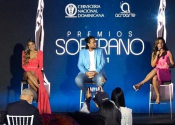 Caroline Aquino y Clarissa Molina serán las presentadoras de Premios Soberano 2021