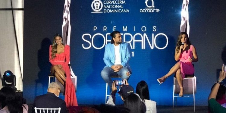 Caroline Aquino y Clarissa Molina serán las presentadoras de Premios Soberano 2021