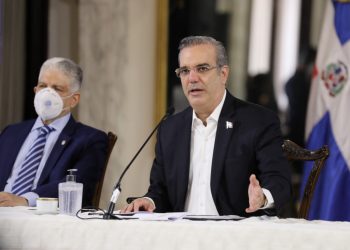 Presidente Abinader plantea diálogo nacional con sectores productivos para crear 600 mil empleos
