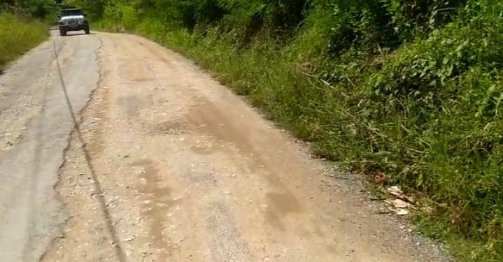 Demandan arreglo de calles en Comunidad de Sánchez Ramírez