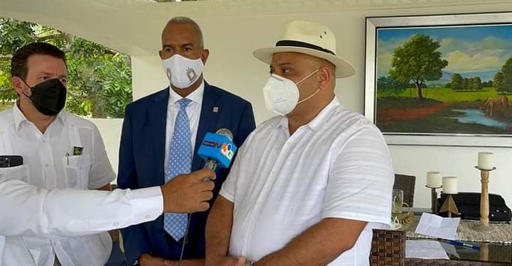 Lenin Valdez: «aspiramos a que nuestra provincia sea la primera en formar a los docentes virtualmente»