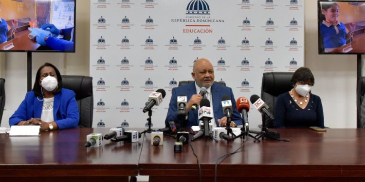 Aperturarán escuelas públicas y colegios en todo el país a partir del 25 de mayo