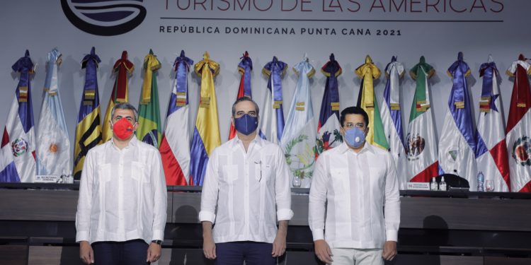 Abinader pide en reunión de la OMT en Puna Cana mostrar que América está unida