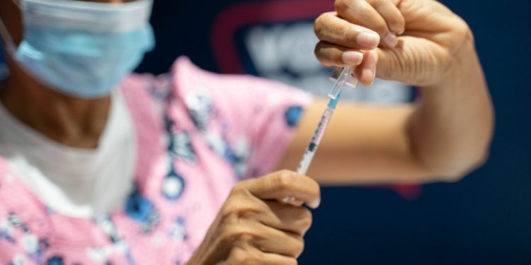 Gobierno anuncia aplicará desde mañana exclusivamente la segunda dosis de la vacuna contra Covid-19