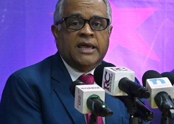 Sánchez Cárdenas afirma no hay estudios concluyentes que establezcan una tercera dosis contra la Covid-19