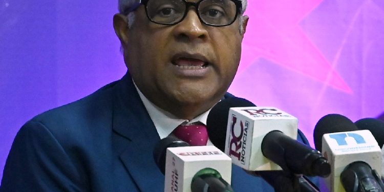 Sánchez Cárdenas afirma no hay estudios concluyentes que establezcan una tercera dosis contra la Covid-19