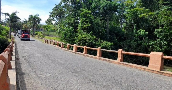 Solicitan construcción de puente que comunica a los municipios Yamasá y Peralvillo con el Gran Santo Domingo