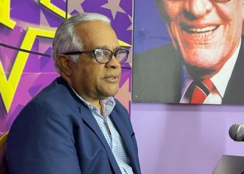 Lo que se impone en los actuales momentos es arreciar cobertura de vacuna contra la Covid-19, explica el ex ministro Sánchez Cárdenas