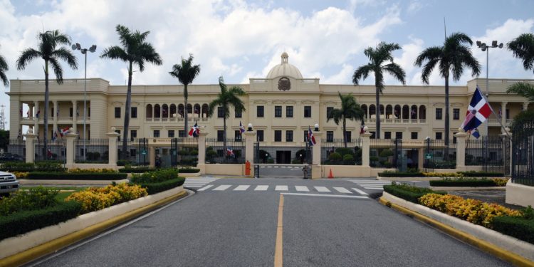 Poder Ejecutivo designa al sacerdote Jorge William Hernández Díaz como presidente del Consejo Directivo del CAID
