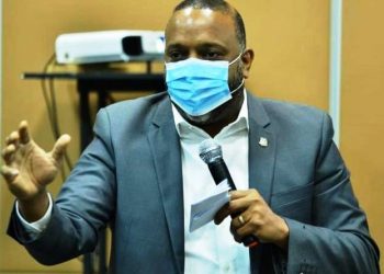 Diputado advierte improvisación del Gobierno está llevando el país al colapso