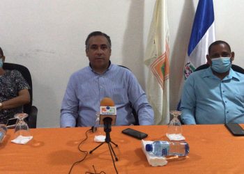 Dan 72 horas al abogado Francis Reynoso para que se retracte de acusación contra empleados del Ayuntamiento de Bayaguana