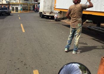 ¿Oficinas de Barrick Gold o Destacamento Policial?