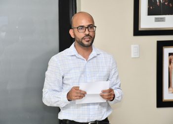 José Nova renuncia a candidatura y denuncia secuestro de Acroarte