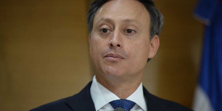 Jean Alain: “Buscan callarme a través de allanamientos”