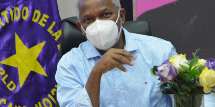 Melanio Paredes «Gobierno esta dando patadas de ahogados»