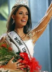 Hace hoy 18 años, Amelia Vega gana Miss Universo por primera vez para RD