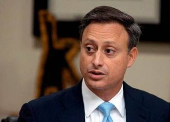 Jean Alain dice impedimento de salida evidencia persecución en su contra