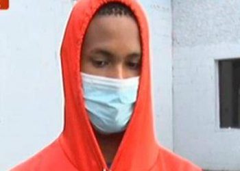 Se entrega vigilante acusado de ultimar joven en sucursal bancaria