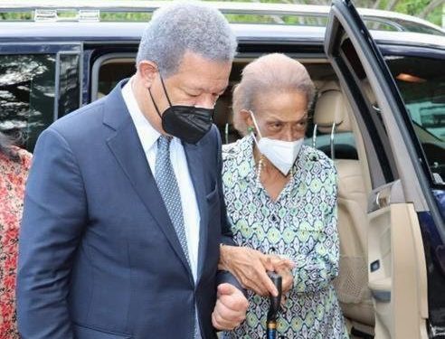 Madre de Leonel en cuidados intensivos en la Clínica Abel González