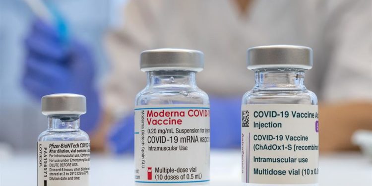 La OMS advierte sobre el uso de diferentes dosis de vacunas anticovid