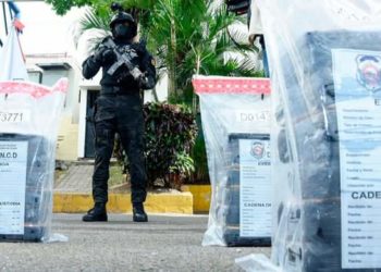 DNCD apresa a cinco venezolanos y ocupa 540 paquetes de presunta cocaína en San Pedro de Macorís