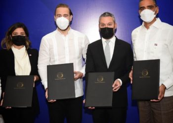 FDDE y dominicanos USA formalizan alianza en apoyo a los deportes electrónicos