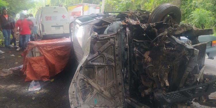 Dos personas heridas en aparatoso accidente de tránsito en Villa Altagracia