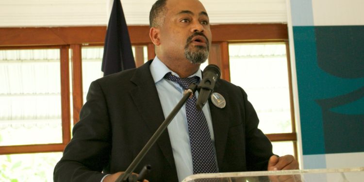 Doctor Asmín Aquino dice que confía en investigación sobre contrato del “peaje sombra”