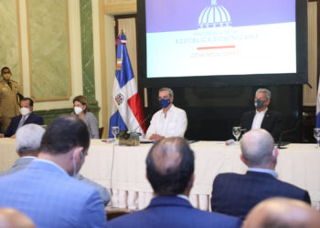 Abinader se reúne con gabinete de gobierno para evaluar el programa de vacunación y otros proyectos iniciados en la presente gestión