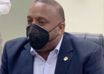 Santo Domingo Este es un caos por la gestión improvisada de su alcalde, denuncia el diputado Luis Henríquez