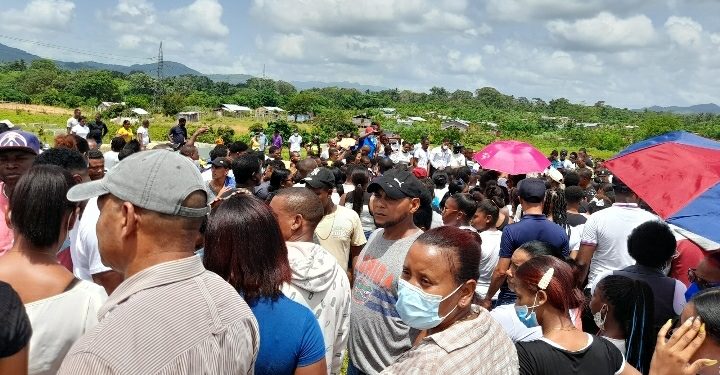 Sepultan pareja de esposos que falleció en accidente de tránsito en Los Botados, Yamasá