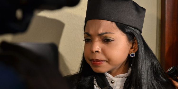 Yeni Berenice responde a solicitud de Jean Alain: «ya no puede pedir transmisión de audiencia»