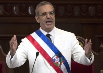 Luis Abinader el tercer presidente mejor valorado según estudio