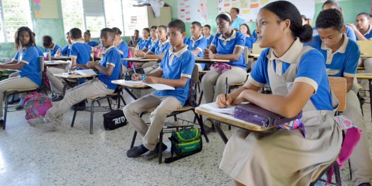 Proximo año escolar inicia en septiembre de manera presencial