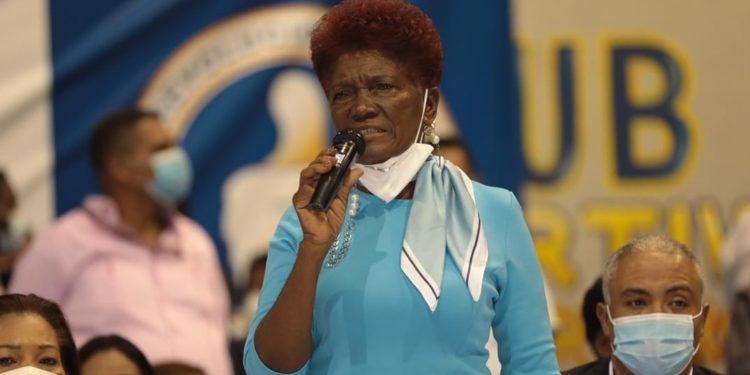 Por empleos alcaldesa de Monte Plata Truena Fuerte En Evento del PRM