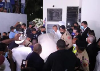 Sepultan el cuerpo de Jhonny Ventura
