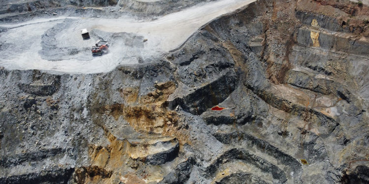 Sánchez Ramírez valora los aportes de la minería