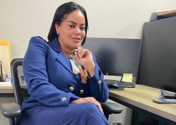 Renuncia del PRM mujer que le gritó «ladrón» a Abel Martínez en Nueva York