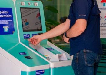 El Banco Popular introduce cajeros automáticos que aceptan monedas y más billetes