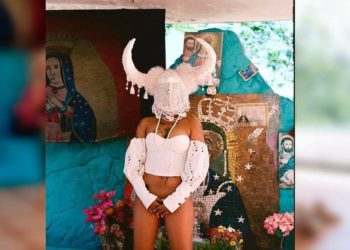 Tokischa posa semidesnuda en santuario de la virgen en Jarabacoa