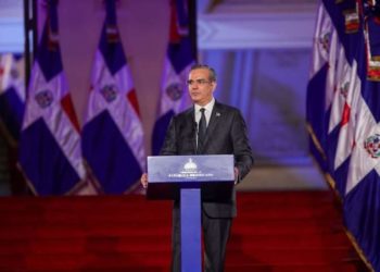 Las 12 reformas que promete Luis Abinader junto con la Constitución