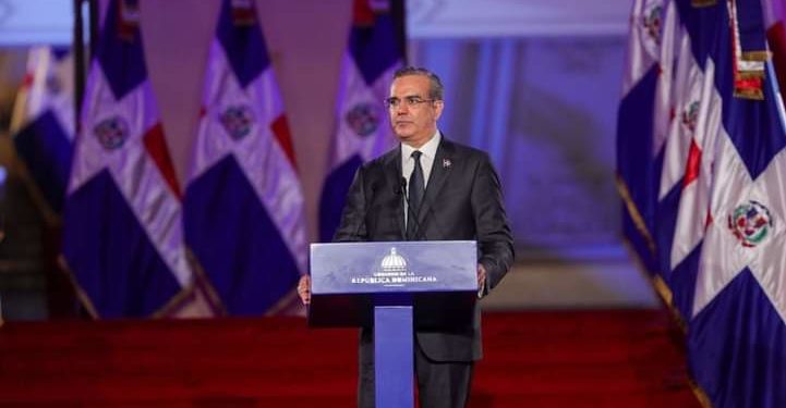 Las 12 reformas que promete Luis Abinader junto con la Constitución