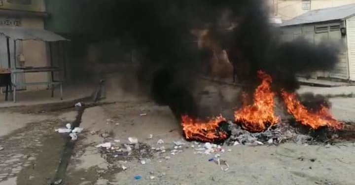 Protestan por arreglos de calles y otros servicios en Sabana Grande de Boyá