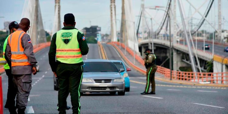 Levantan el toque de queda en dos provincias del país
