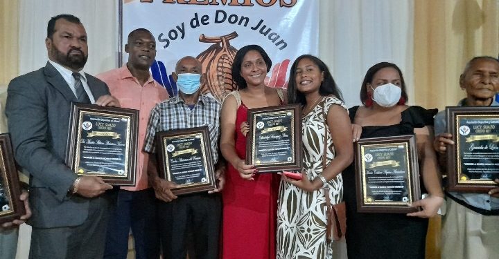 Realizan premios «Soy Don Juan, soy ejemplo » en el distrito municipal Don Juan